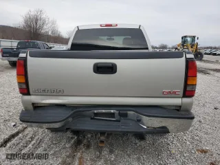 2006 GMC Sierra 1500 SLT with VIN 2GTEK13T461169155, listed as a Copart auction lot 43598585 with 205,608 mi miles and Salvage Title. Bid and sale history available at carsss.com. Image 6.