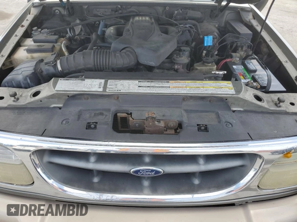 2000 Ford Explorer Eddie Bauer with VIN 1FMZU64E8YZB16294, listed as a Copart auction lot 52494655 with 196,168 mi miles and Salvage title. Bid and sale history available at DreamBid. Image 13.