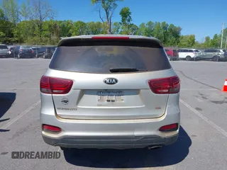 2019 Kia Sorento LX with VIN 5XYPG4A35KG583642, listed as a IAAI auction lot 42058467 with 132,570 mi miles. Bid and sale history available at carsss.com. Image 16.