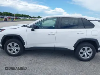 2023 Toyota RAV4 LE z VIN 2T3H1RFV7PC240872, wystawiony jako IAAI lot #42822151 z przebiegiem 18 185 mil mil oraz . Historia ofert i sprzedaży dostępna na DreamBid. Obrazek 14.