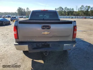 2008 Chevrolet Silverado 1500 LTZ with VIN 2GCEK19J281251376, listed as a Copart auction lot 42425325 with 300,957 mi miles and Salvage Title. Bid and sale history available at carsss.com. Image 6.