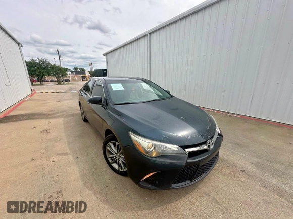 2015 Toyota Camry XLE with VIN 4T1BF1FK0FU026830, listed as a Copart auction lot 56607715 with 314,158 mi miles and Clean Title. Bid and sale history available at DreamBid. Image 1.