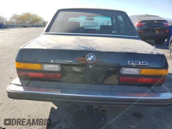 1988 BMW 5 Series 535i with VIN WBADC8406J3262135, listed as a Copart auction lot 86652394 with 173,616 mi miles and Salvage Title. Bid and sale history available at carsss.com. Image 6.