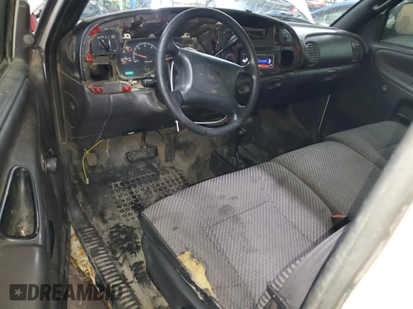 2000 Dodge 1500 z VIN 3B7HF12Z7YG161262, wystawiony jako Copart lot #43696945 z przebiegiem 143 767 mil mil oraz Szkoda całkowita • Salvage title. Historia ofert i sprzedaży dostępna na DreamBid. Obrazek 8.