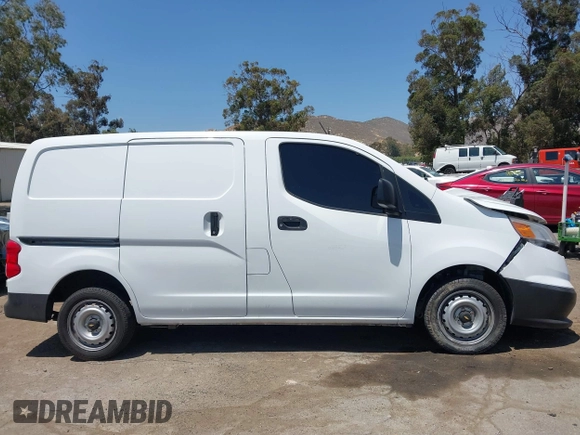 2015 Chevrolet City Express Cargo LS z VIN 3N63M0YN0FK723699, wystawiony jako IAAI lot #42278245 z przebiegiem 61 906 mil mil oraz . Historia ofert i sprzedaży dostępna na DreamBid. Obrazek 13.