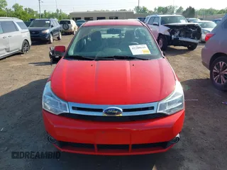 2008 Ford Focus SE z VIN 1FAHP35N08W192703, wystawiony jako IAAI lot #42280619 z przebiegiem 119 636 mil mil oraz . Historia ofert i sprzedaży dostępna na DreamBid. Obrazek 12.