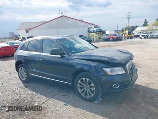 2014 Audi Q5 Premium Plus with VIN WA1LFAFP1EA114946, listed as a IAAI auction lot 42042556 with 190,787 mi miles. Bid and sale history available at carsss.com. Image 1.