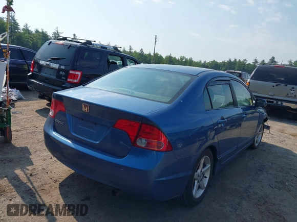 2008 Honda Civic LX z VIN 1HGFA16588L045778, wystawiony jako IAAI lot #42422102 z przebiegiem 232 473 mil mil oraz . Historia ofert i sprzedaży dostępna na DreamBid. Obrazek 4.