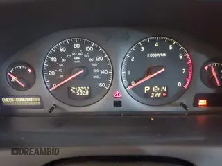 2001 Volvo V70 с VIN YV1SW53D011006843, выставлен на аукционе IAAI как лот 41582749 с пробегом 243 272 миль миль и . История ставок и продаж доступна на DreamBid. Изображение 7.