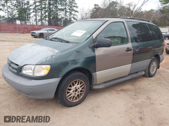1999 Toyota Sienna LE with VIN 4T3ZF13C1XU098026, listed as a IAAI auction lot 41514367 with 314,638 mi miles. Bid and sale history available at carsss.com. Image 2.