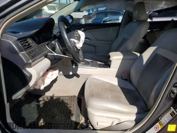 2012 Toyota Camry XLE z VIN 4T1BD1FK8CU048172, wystawiony jako Copart lot #51941205 z przebiegiem 186 001 mil mil oraz Szkoda całkowita • Salvage title. Historia ofert i sprzedaży dostępna na DreamBid. Obrazek 7.