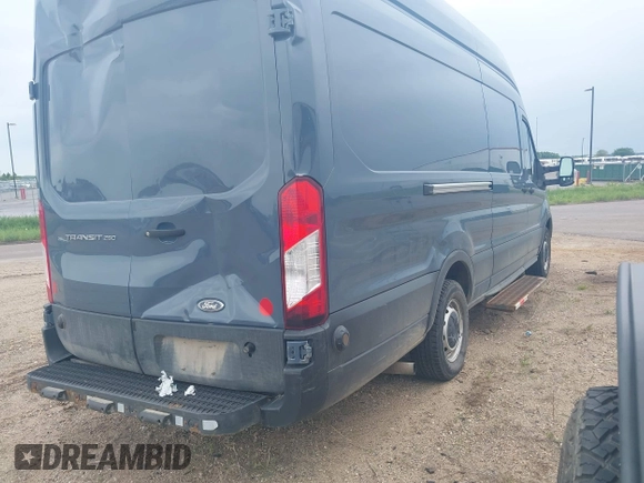 2021 Ford Transit Cargo с VIN 1FTBR3X84MKA82773, выставлен на аукционе IAAI как лот 42340746 с пробегом 102 033 миль миль и . История ставок и продаж доступна на DreamBid. Изображение 4.