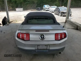 2010 Ford Mustang V6 с VIN 1ZVBP8EN8A5168378, выставлен на аукционе Copart как лот 59403315 с пробегом 221 679 миль миль и Чистый • Clean title. История ставок и продаж доступна на DreamBid. Изображение 6.