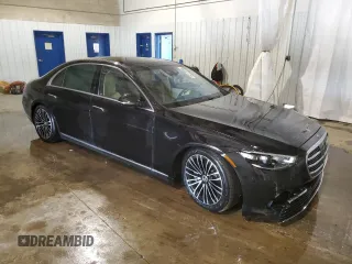 2024 Mercedes-Benz S 580e with VIN W1K6G6KB1RA271024, listed as a Copart auction lot 66407174 with 3,274 mi miles and Salvage Title. Bid and sale history available at DreamBid. Image 4.