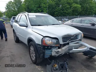 2008 Volvo XC90 I6 z VIN YV4CN982881445615, wystawiony jako IAAI lot #42221330 z przebiegiem 163 122 mil mil oraz . Historia ofert i sprzedaży dostępna na DreamBid. Obrazek 1.