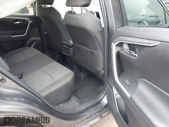 2023 Toyota RAV4 XLE с VIN 2T3P1RFV3PW351459, выставлен на аукционе IAAI как лот 42190233 с пробегом 135 562 миль миль и . История ставок и продаж доступна на DreamBid. Изображение 8.