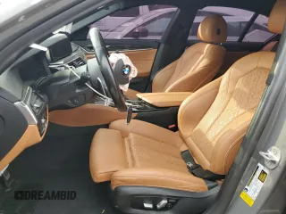 2021 BMW 5 Series 540i с VIN WBA53BJ05MWX04251, выставлен на аукционе Copart как лот 53439605 с пробегом Не указан миль и Списание • Salvage title. История ставок и продаж доступна на DreamBid. Изображение 7.