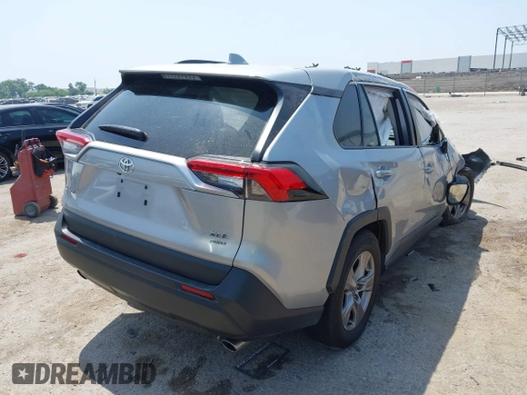 2022 Toyota RAV4 XLE with VIN 2T3P1RFV5NW260495, listed as a IAAI auction lot 42321407 with 69,538 mi miles and . Bid and sale history available at DreamBid. Image 4.