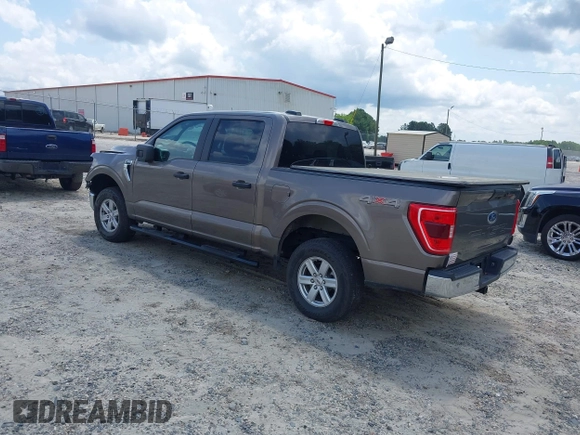 2022 Ford F-150 XL z VIN 1FTEW1EB9NFB50424, wystawiony jako IAAI lot #42553241 z przebiegiem 32 982 mil mil oraz . Historia ofert i sprzedaży dostępna na DreamBid. Obrazek 3.