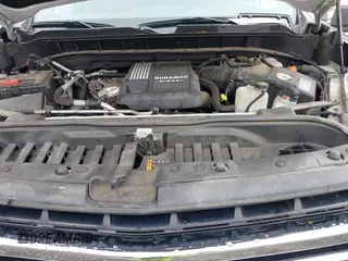 2021 Chevrolet Silverado 1500 LT z VIN 3GCUYDETXMG307908, wystawiony jako IAAI lot #41910530 z przebiegiem Nie podano mil oraz . Historia ofert i sprzedaży dostępna na DreamBid. Obrazek 10.
