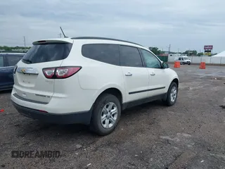 2014 Chevrolet Traverse LS z VIN 1GNKRFED8EJ232688, wystawiony jako IAAI lot #39786590 z przebiegiem 133 418 mil mil oraz . Historia ofert i sprzedaży dostępna na DreamBid. Obrazek 4.