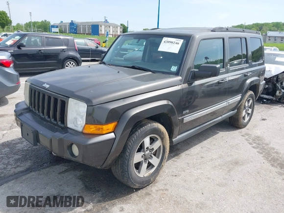 2006 Jeep Commander with VIN 1J8HG48K86C363187, listed as a IAAI auction lot 42090246 with 140,956 mi miles. Bid and sale history available at carsss.com. Image 2.