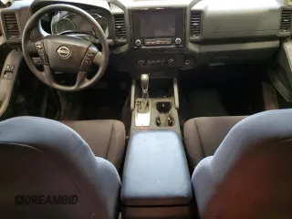 2024 Nissan Frontier S z VIN 1N6ED1CL0RN669503, wystawiony jako Copart lot #55204865 z przebiegiem 6832 mil mil oraz Tytuł czysty. Historia ofert i sprzedaży dostępna na DreamBid. Obrazek 8.