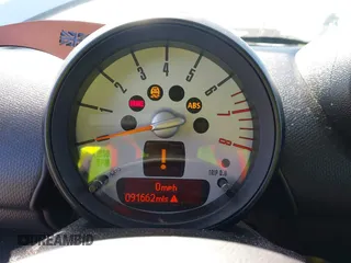 2014 MINI Countryman S с VIN WMWZC5C5XEWM18313, выставлен на аукционе IAAI как лот 42106902 с пробегом 91 662 миль миль и . История ставок и продаж доступна на DreamBid. Изображение 7.