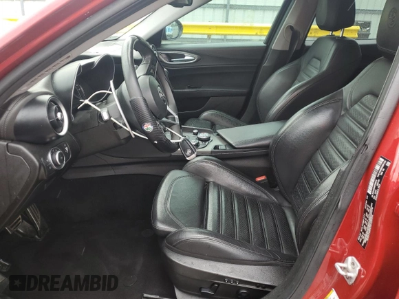 2019 Alfa Romeo Giulia Ti с VIN ZARFANBN3K7606373, выставлен на аукционе Copart как лот 61106055 с пробегом Не указан миль и Списание • Salvage title. История ставок и продаж доступна на DreamBid. Изображение 7.