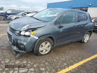 2021 Chevrolet Trax LS z VIN KL7CJKSB7MB331458, wystawiony jako Copart lot #61146094 z przebiegiem 51 419 mil mil oraz Nie do naprawy • Non repairable. Historia ofert i sprzedaży dostępna na DreamBid. Obrazek 1.