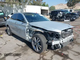 2020 Mercedes-Benz C 300 с VIN WDDWF8DB7LR526991, выставлен на аукционе IAAI как лот 40438514 с пробегом 49 781 миль миль и . История ставок и продаж доступна на DreamBid. Изображение 1.