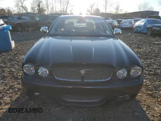 2009 Jaguar XJ VDP with VIN SAJWA82C19TH30903, listed as a Copart auction lot 84324914 with 92,312 mi miles and Clean Title. Bid and sale history available at carsss.com. Image 5.