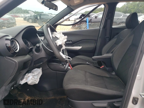 2020 Nissan Kicks SV z VIN 3N1CP5CV7LL555051, wystawiony jako Copart lot #58018605 z przebiegiem 33 326 mil mil oraz Szkoda całkowita • Salvage title. Historia ofert i sprzedaży dostępna na DreamBid. Obrazek 7.