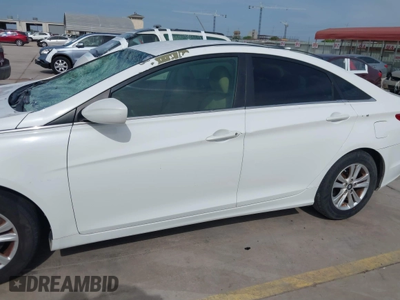 2013 Hyundai Sonata GLS with VIN 5NPEB4AC7DH738709, listed as a IAAI auction lot 41874886 with 168,667 mi miles and . Bid and sale history available at carsss.com. Image 14.