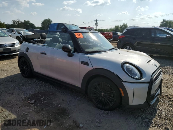 2022 MINI Convertible Cooper S z VIN WMW43DL08N3N99681, wystawiony jako Copart lot #67152054 z przebiegiem Nie podano mil oraz Szkoda całkowita • Salvage title. Historia ofert i sprzedaży dostępna na DreamBid. Obrazek 4.