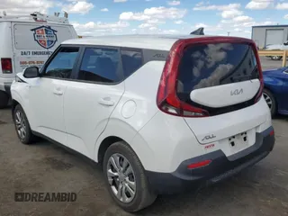 2022 Kia Soul LX with VIN KNDJ23AU8N7157369, listed as a Copart auction lot 48493905 with 104,464 mi miles and Salvage Title. Bid and sale history available at carsss.com. Image 2.
