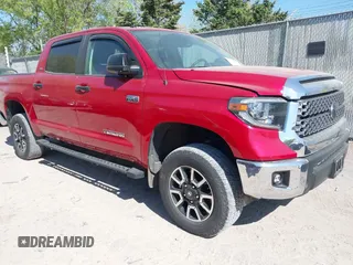2018 Toyota Tundra SR5 z VIN 5TFDW5F19JX749093, wystawiony jako IAAI lot #42233817 z przebiegiem 39 840 mil mil oraz . Historia ofert i sprzedaży dostępna na DreamBid. Obrazek 1.