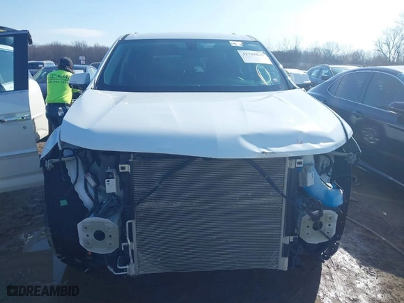 2019 Chevrolet Traverse LT Cloth with VIN 1GNERGKW7KJ318482, listed as a IAAI auction lot 41763835 with 45,116 mi miles. Bid and sale history available at carsss.com. Image 13.