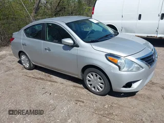 2019 Nissan Versa SV z VIN 3N1CN7AP3KL844397, wystawiony jako IAAI lot #41977321 z przebiegiem 94 648 mil mil oraz . Historia ofert i sprzedaży dostępna na DreamBid. Obrazek 1.