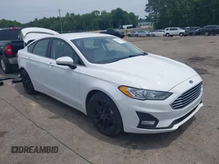 2020 Ford Fusion SE with VIN 3FA6P0HD9LR226500, listed as a IAAI auction lot 42296526 with 48,468 mi miles and . Bid and sale history available at DreamBid. Image 1.