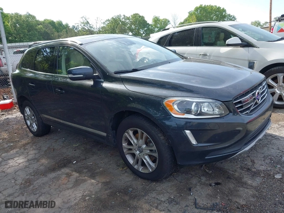2016 Volvo XC60 T5 Platinum with VIN YV4612RMXG2844146, listed as a IAAI auction lot 42109135 with 98,400 mi miles. Bid and sale history available at carsss.com. Image 1.