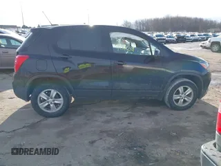 2019 Chevrolet Trax LS with VIN 3GNCJNSB8KL324963, listed as a IAAI auction lot 41690924 with 81,229 mi miles. Bid and sale history available at carsss.com. Image 13.