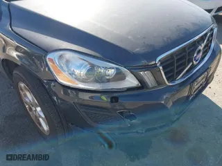 2013 Volvo XC60 3.2L with VIN YV4952DZ3D2442727, listed as a IAAI auction lot 41745181 with 112,864 mi miles. Bid and sale history available at carsss.com. Image 6.