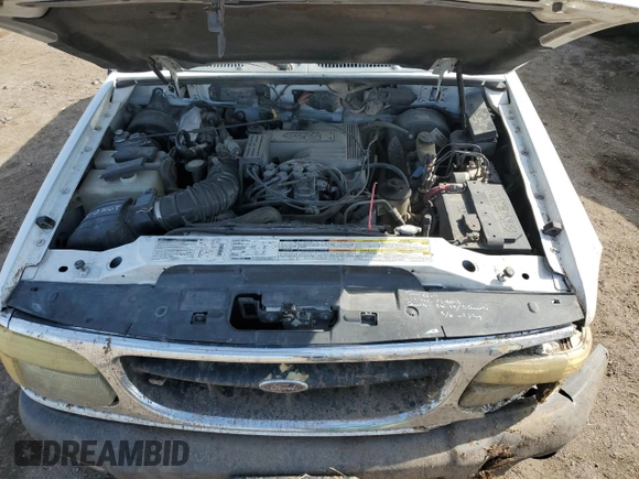2000 Ford Explorer XLT with VIN 1FMZU83PXYZA71034, listed as a Copart auction lot 55447585 with 175,118 mi miles and Salvage title. Bid and sale history available at DreamBid. Image 12.