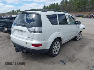 2011 Mitsubishi Outlander SE z VIN JA4JT3AW4BU007359, wystawiony jako IAAI lot #42048256 z przebiegiem 166 805 mil mil oraz . Historia ofert i sprzedaży dostępna na DreamBid. Obrazek 4.