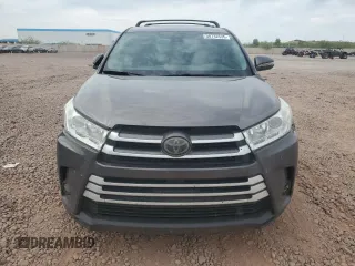 2018 Toyota Highlander LE with VIN 5TDBZRFHXJS812985, listed as a Copart auction lot 58732535 with 93,411 mi miles and Salvage title. Bid and sale history available at DreamBid. Image 5.