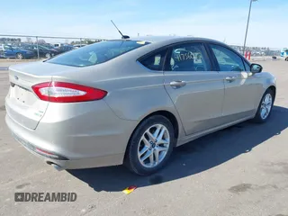2016 Ford Fusion SE with VIN 3FA6P0HD0GR206464, listed as a IAAI auction lot 41756072 with 29,572 mi miles and . Bid and sale history available at carsss.com. Image 4.
