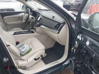 2016 Volvo XC90 T6 Momentum with VIN YV4A22PK7G1074115, listed as a IAAI auction lot 42083321 with 150,135 mi miles. Bid and sale history available at carsss.com. Image 5.
