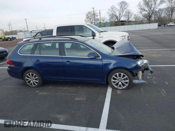 2013 Volkswagen Jetta SportWagen SE w/Sunroof with VIN 3VWPP7AJ7DM670509, listed as a IAAI auction lot 41887876 with 1 mi miles. Bid and sale history available at carsss.com. Image 12.
