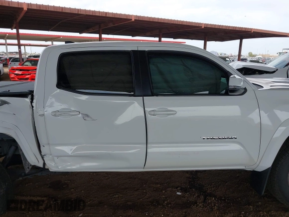 2017 Toyota Tacoma SR5 with VIN 3TMAZ5CN0HM042269, listed as a IAAI auction lot 41928544 with 89,942 mi miles and . Bid and sale history available at carsss.com. Image 12.